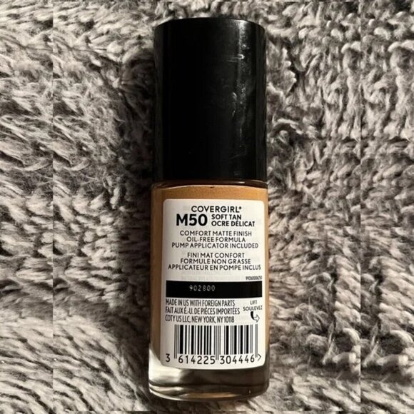 ๐3/$15๐ CoverGirl Trublend Matte Made Foundation M50 Soft Tan 12hr Oil-Free - Picture 2 of 4